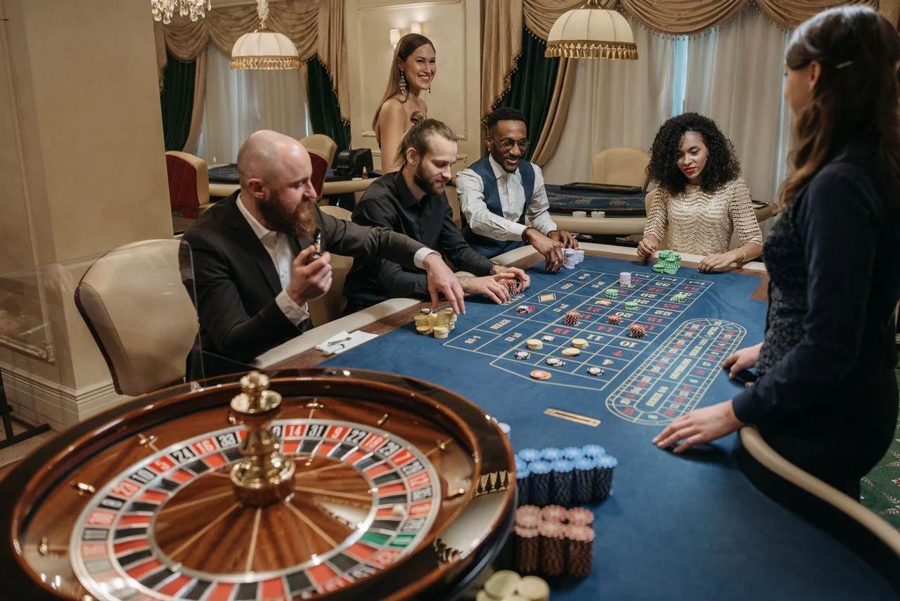 So sánh sảnh game và nhận diện liên kết f1688 chính thức
